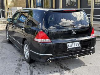 2004 Honda Odyssey - Thumbnail