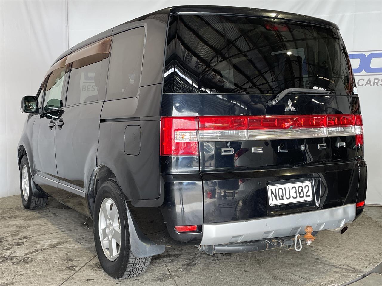2010 Mitsubishi Delica