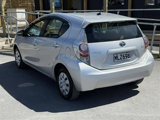 2014 Toyota Aqua - Thumbnail