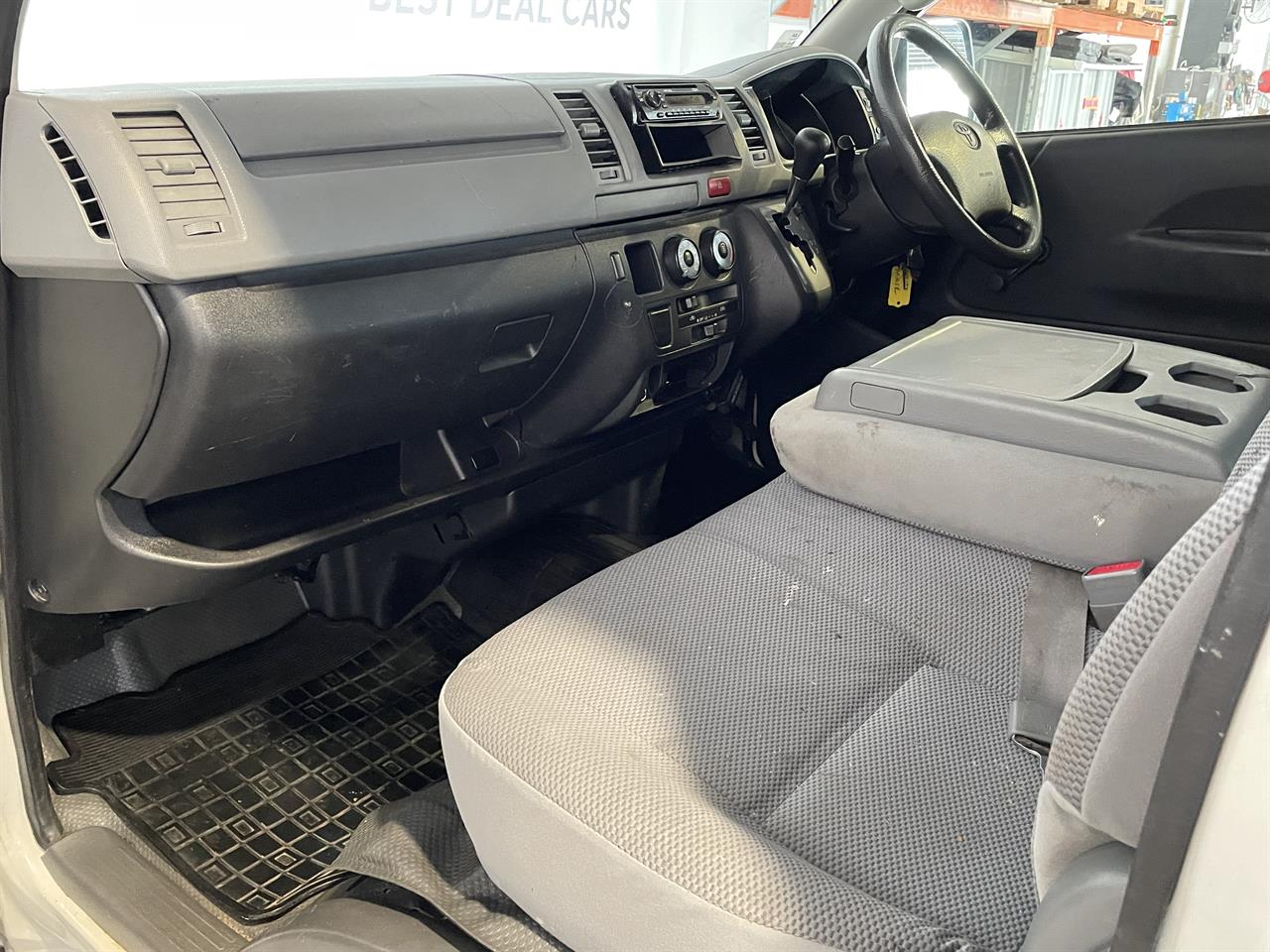 2006 Toyota Hiace