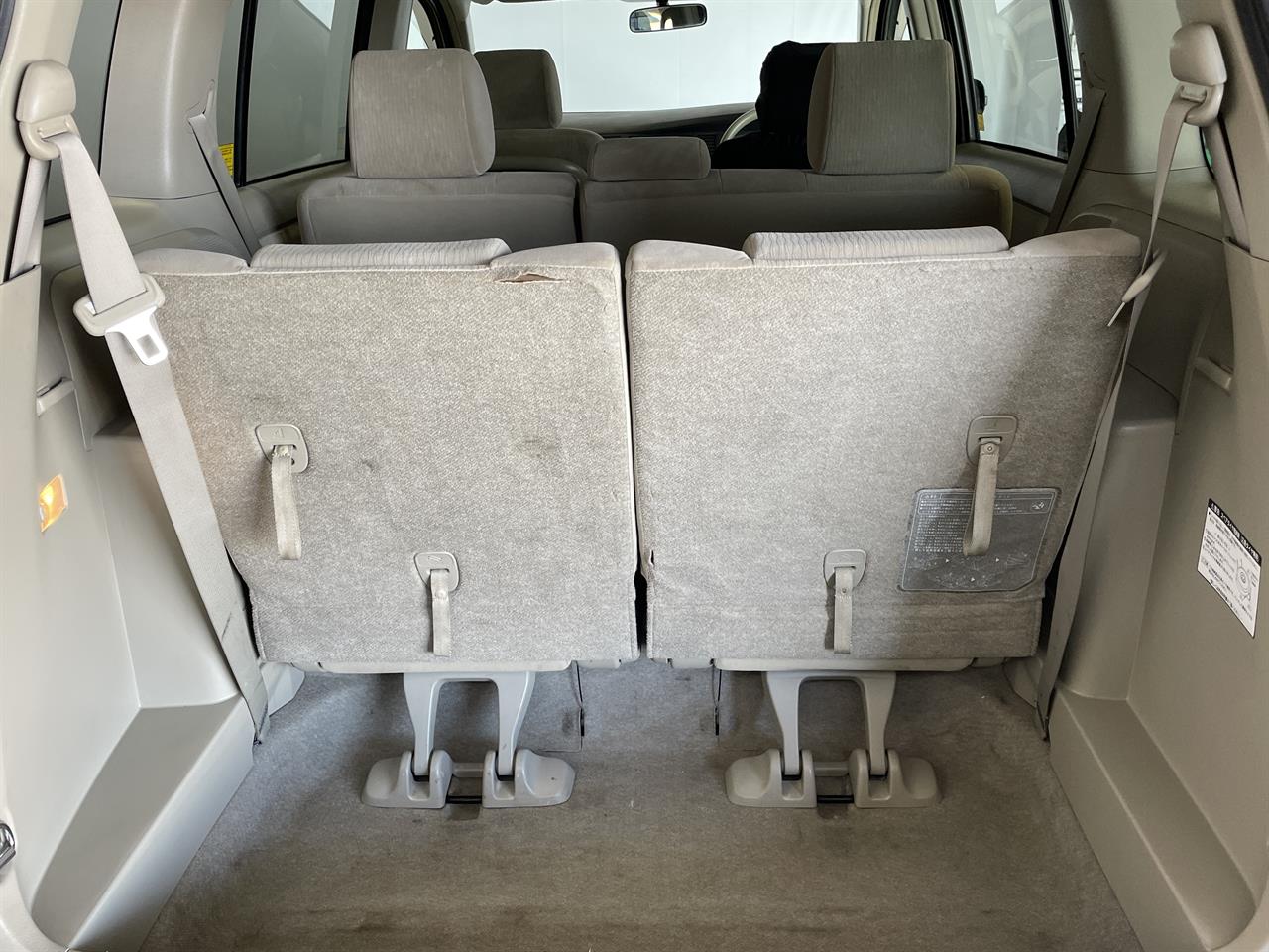 2009 Toyota Isis