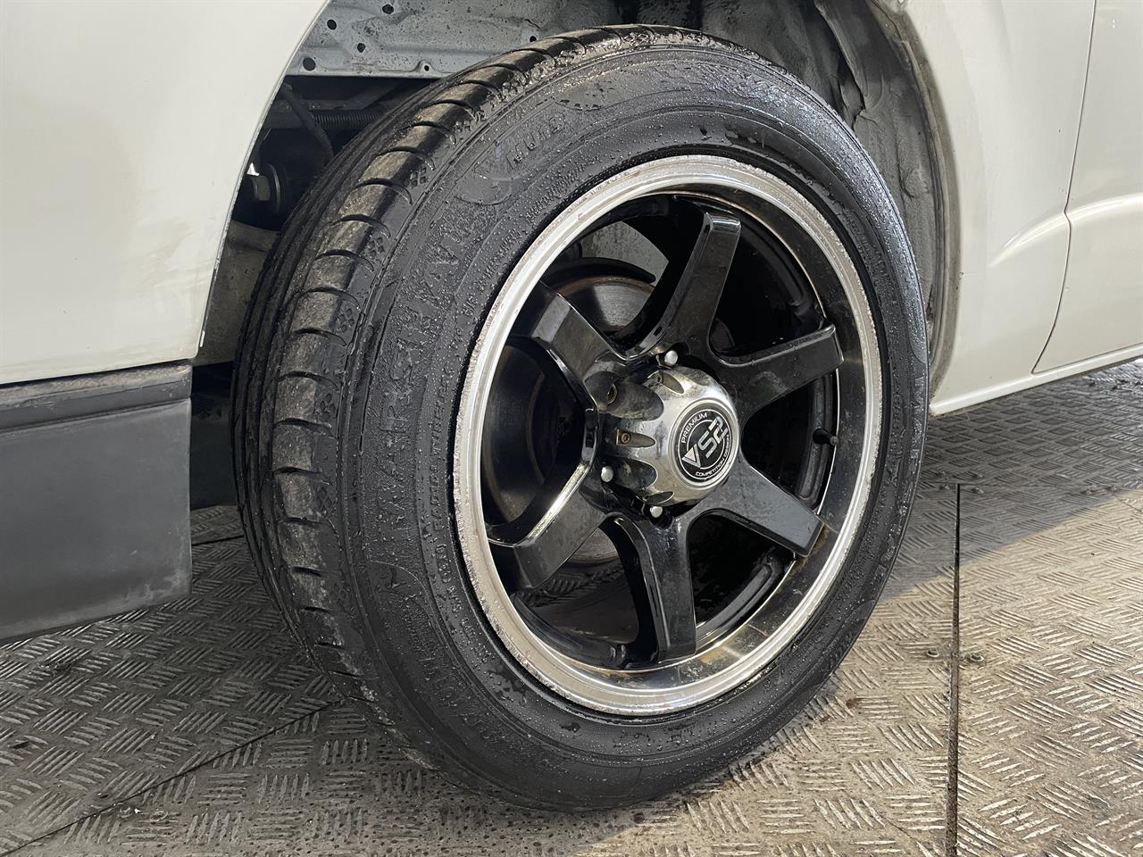 2005 Toyota Hiace