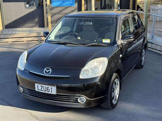 2005 Mazda Verisa - Thumbnail