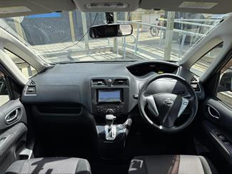 2012 Nissan Serena - Thumbnail