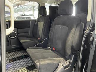 2010 Mitsubishi Delica - Thumbnail