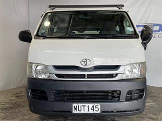 2009 Toyota Hiace - Thumbnail