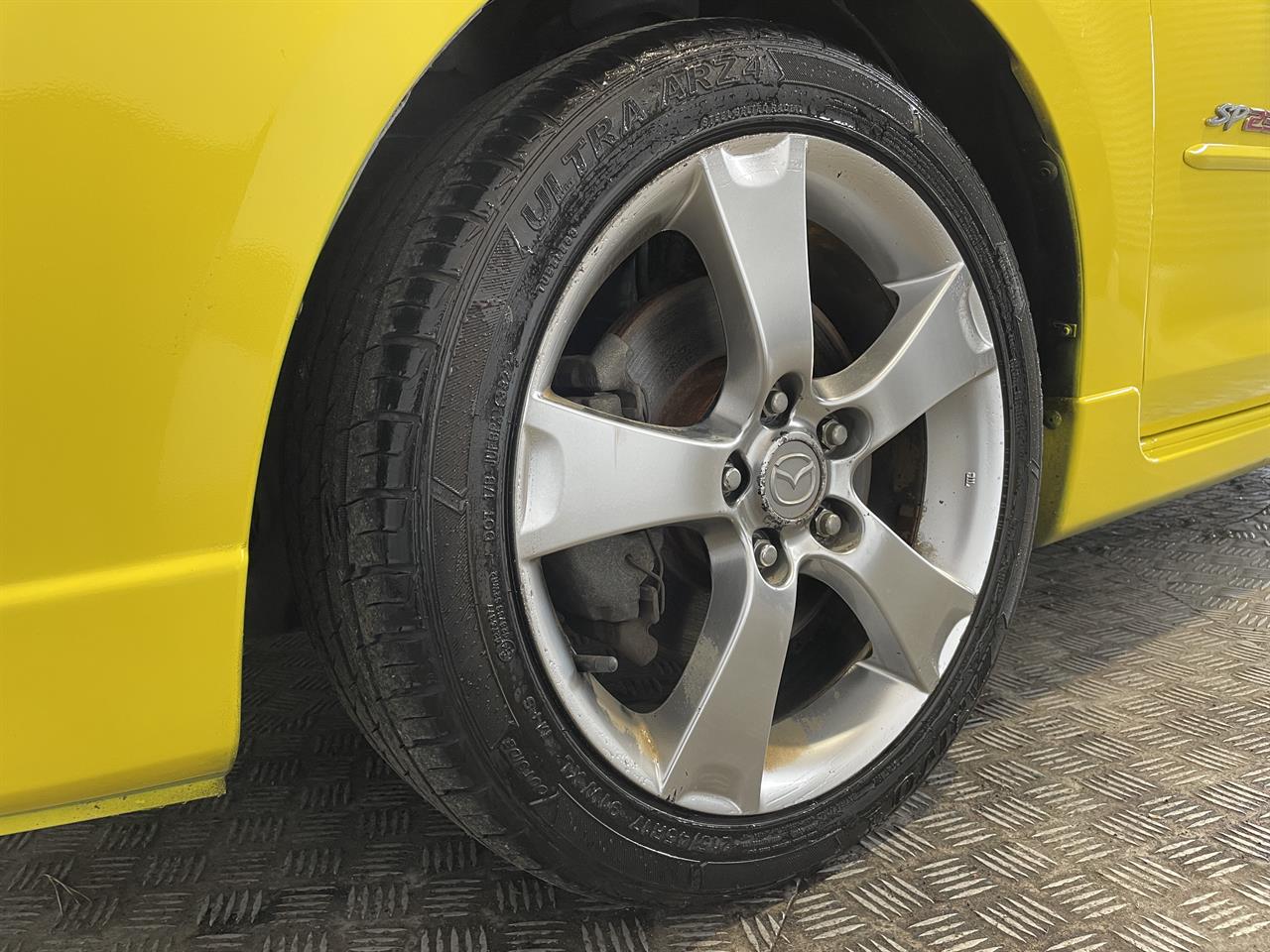 2005 Mazda 3
