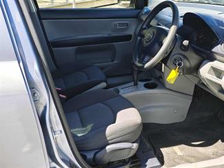 2004 Mazda Demio - Thumbnail