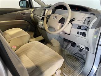 2010 Toyota Estima - Thumbnail