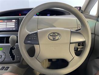 2012 Toyota Estima - Thumbnail