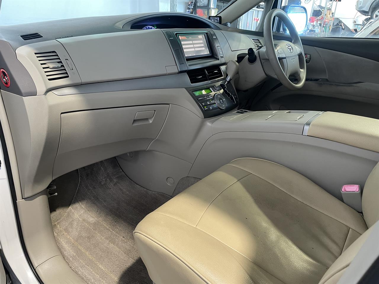 2012 Toyota Estima