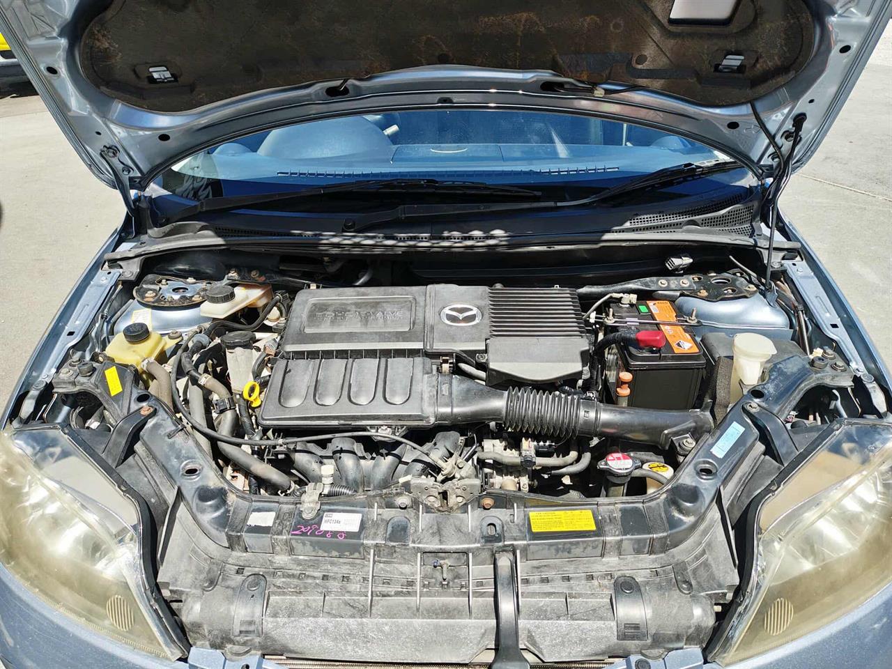 2004 Mazda Demio