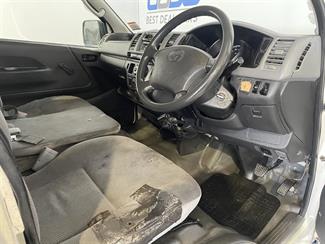 2005 Toyota Hiace - Thumbnail