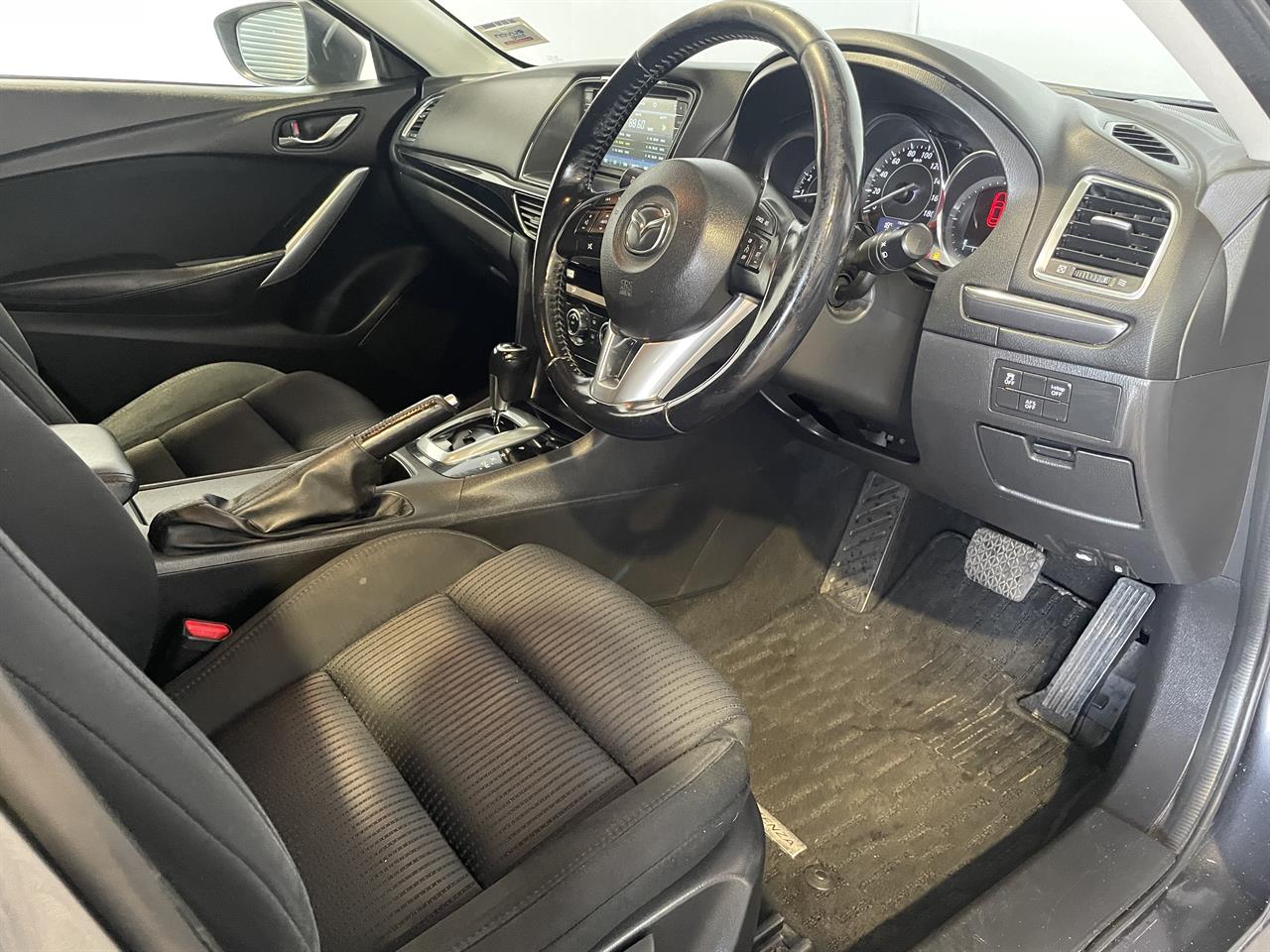 2014 Mazda Atenza