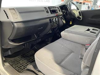 2006 Toyota Hiace - Thumbnail