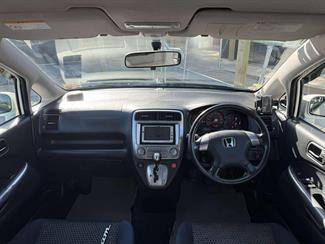 2004 Honda Stream - Thumbnail