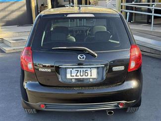 2005 Mazda Verisa - Thumbnail