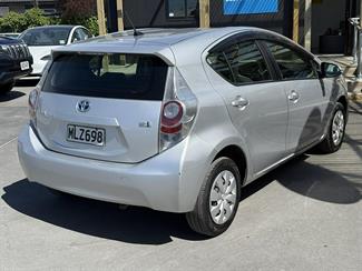 2014 Toyota Aqua - Thumbnail