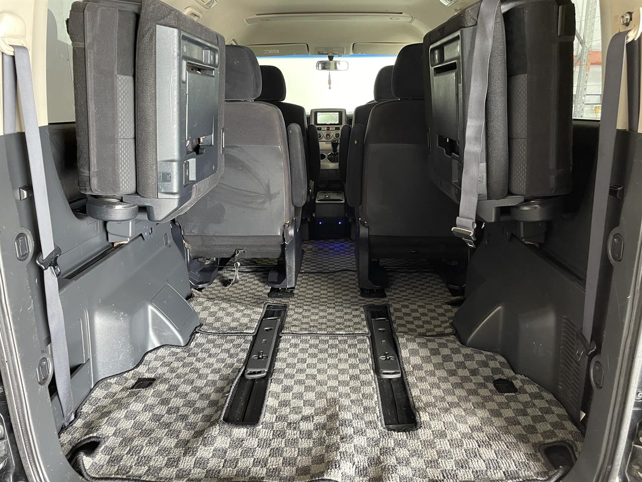 2010 Mitsubishi Delica