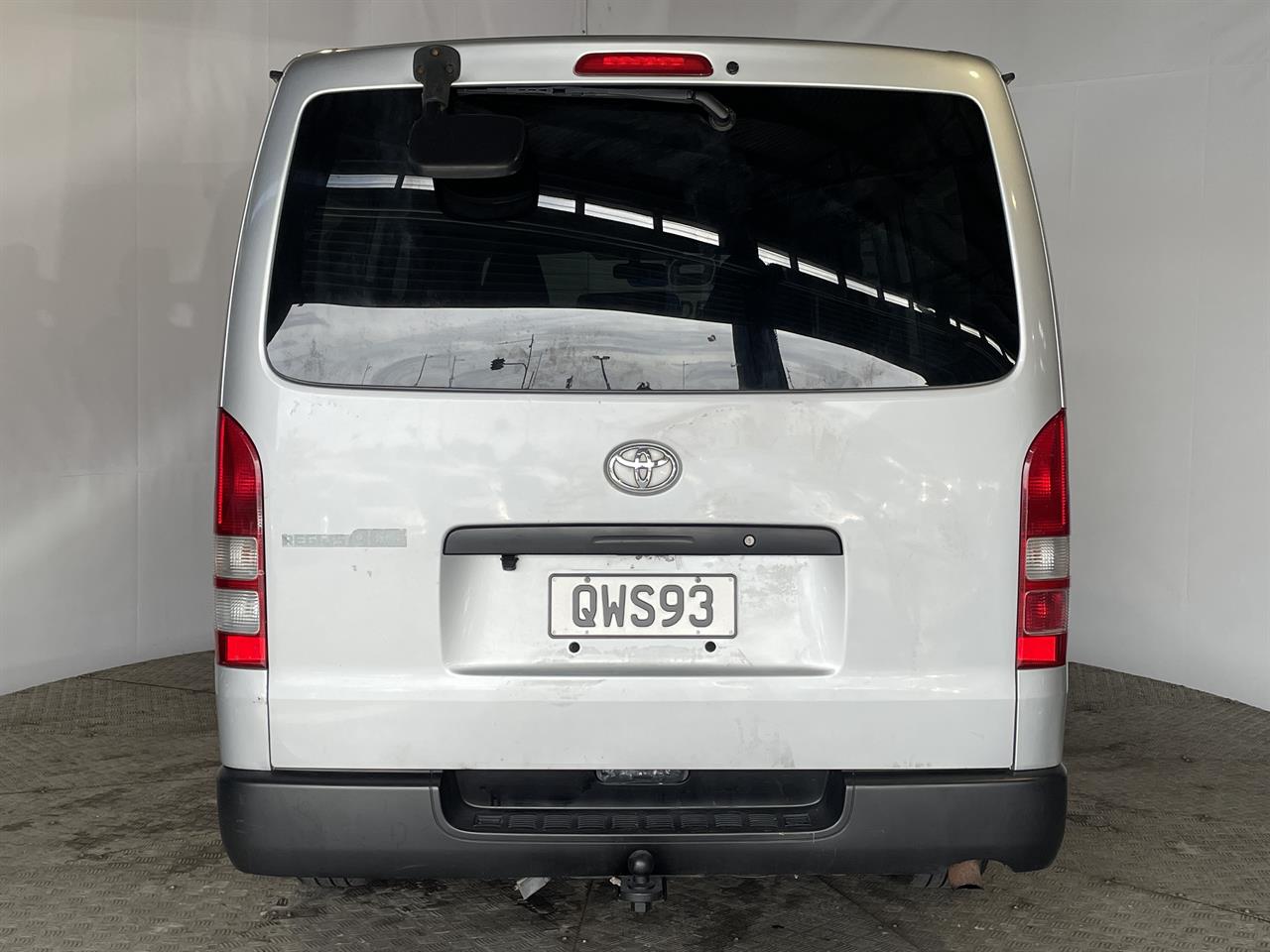 2005 Toyota Hiace