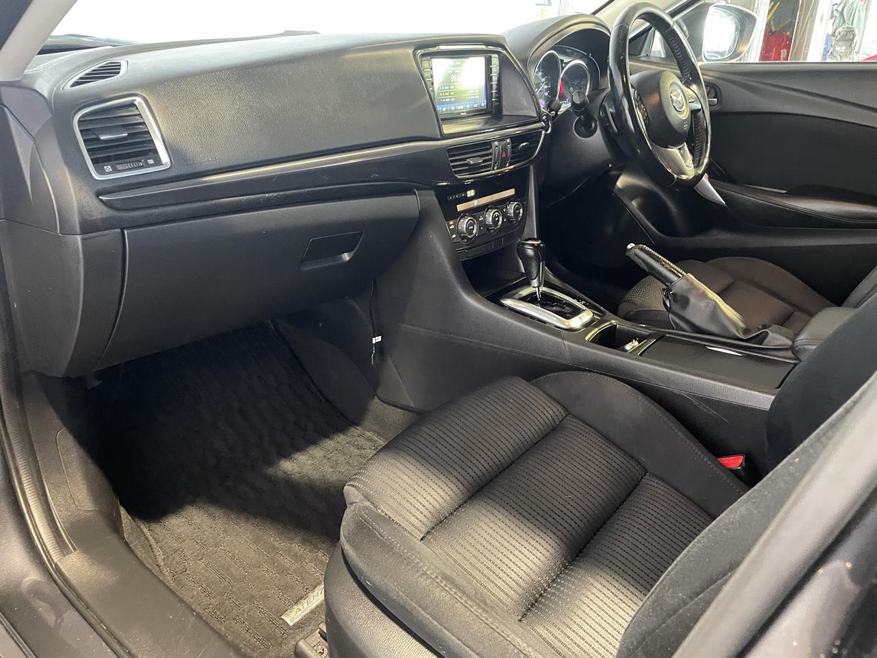 2014 Mazda Atenza