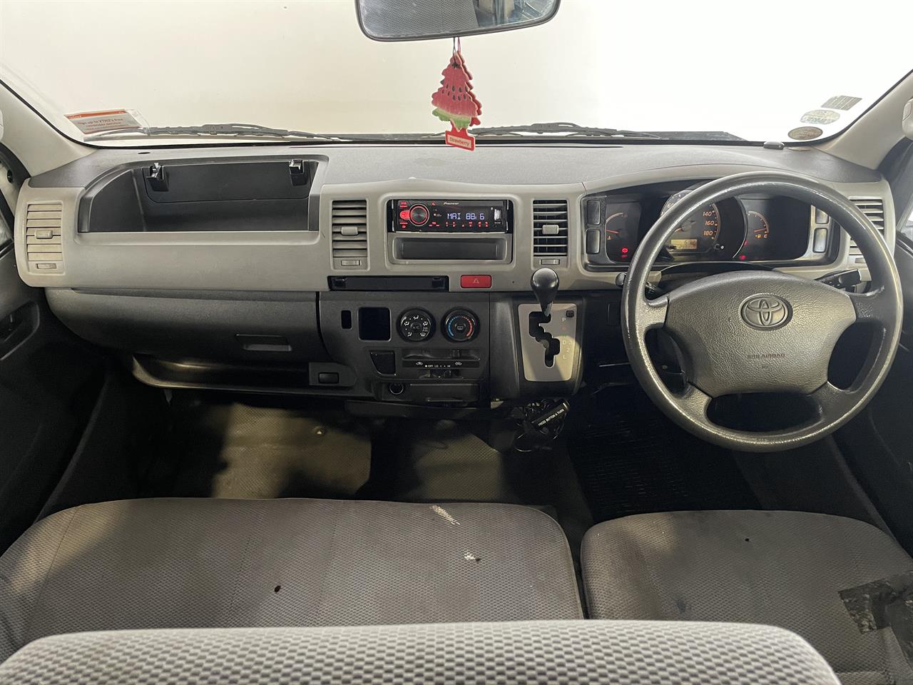 2005 Toyota Hiace