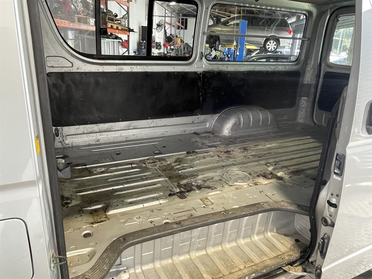 2005 Toyota Hiace