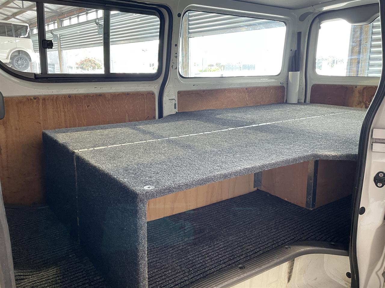 2009 Toyota Hiace