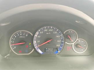 2006 Mitsubishi Grandis - Thumbnail