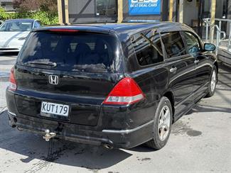 2004 Honda Odyssey - Thumbnail
