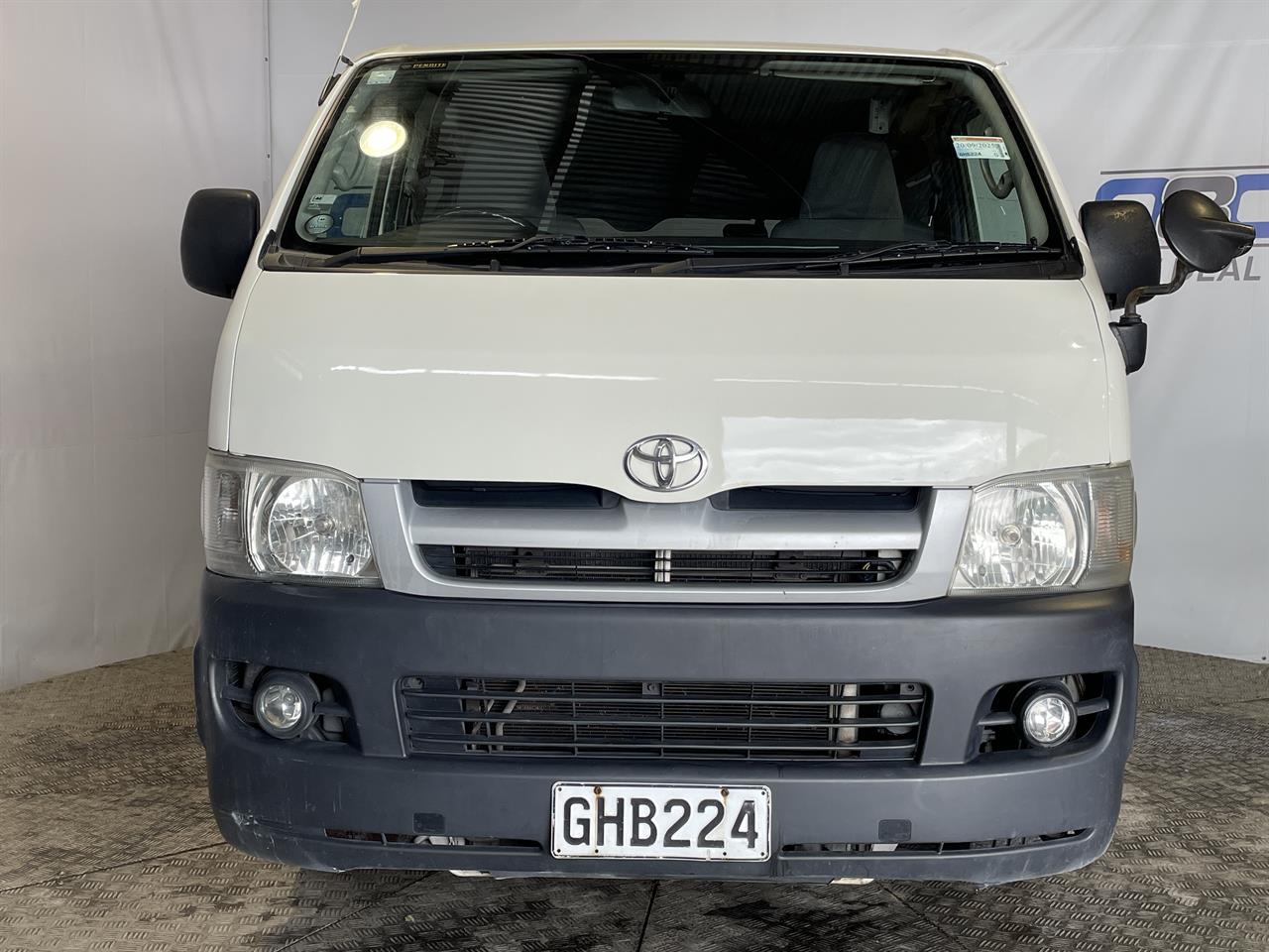 2006 Toyota Hiace