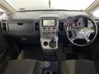 2010 Mitsubishi Delica - Thumbnail