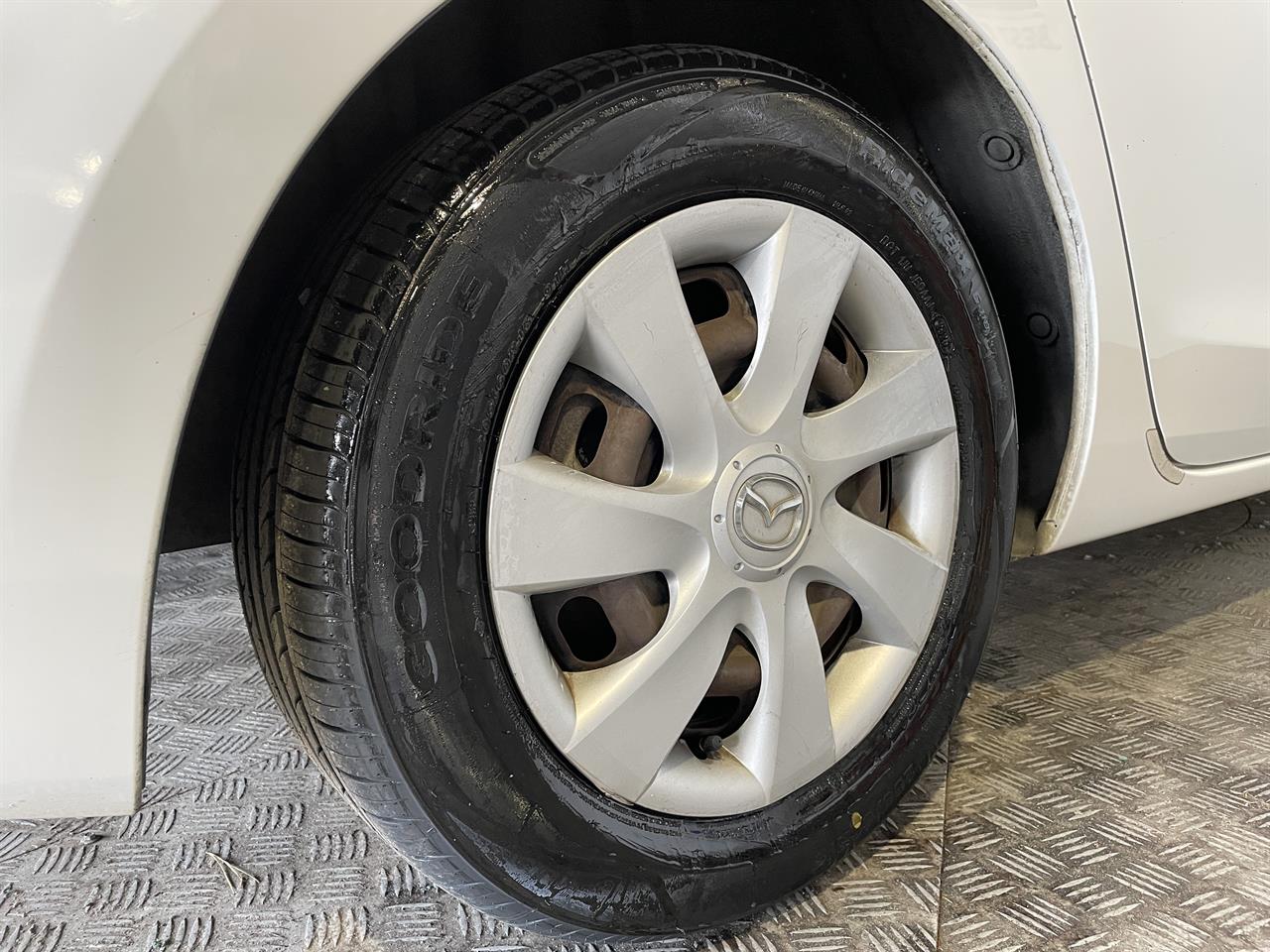 2011 Mazda Axela