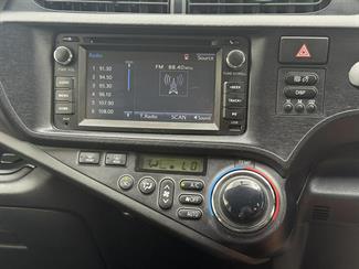 2013 Toyota Aqua - Thumbnail