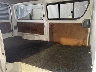 2005 Toyota Hiace - Thumbnail