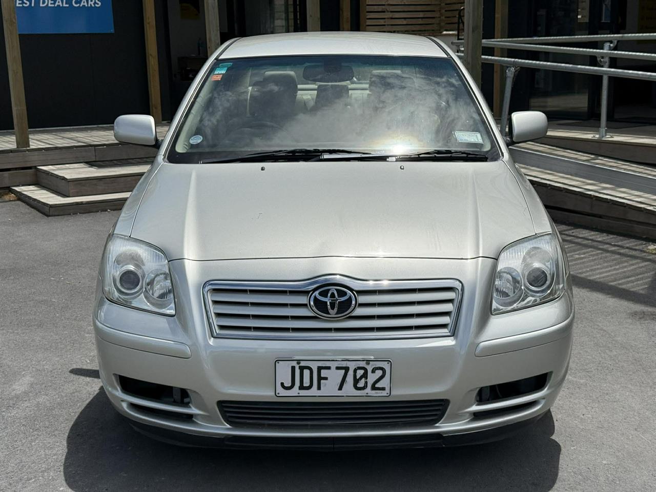 2004 Toyota Avensis