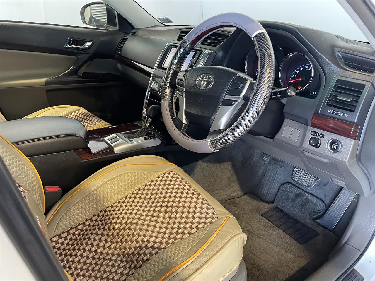 2011 Toyota Markx