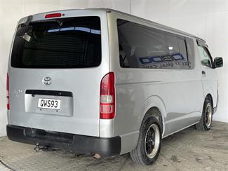 2005 Toyota Hiace - Thumbnail