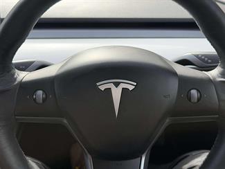 2021 Tesla Model 3 - Thumbnail