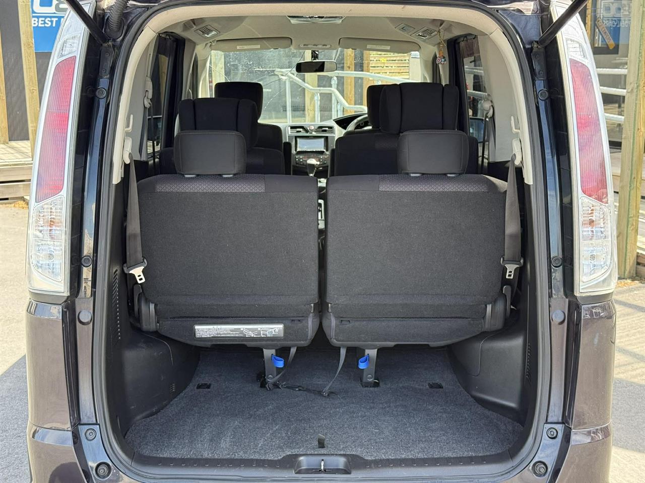 2012 Nissan Serena