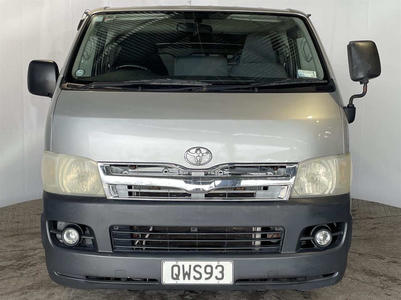 2005 Toyota Hiace