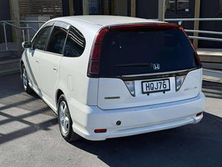 2004 Honda Stream - Thumbnail