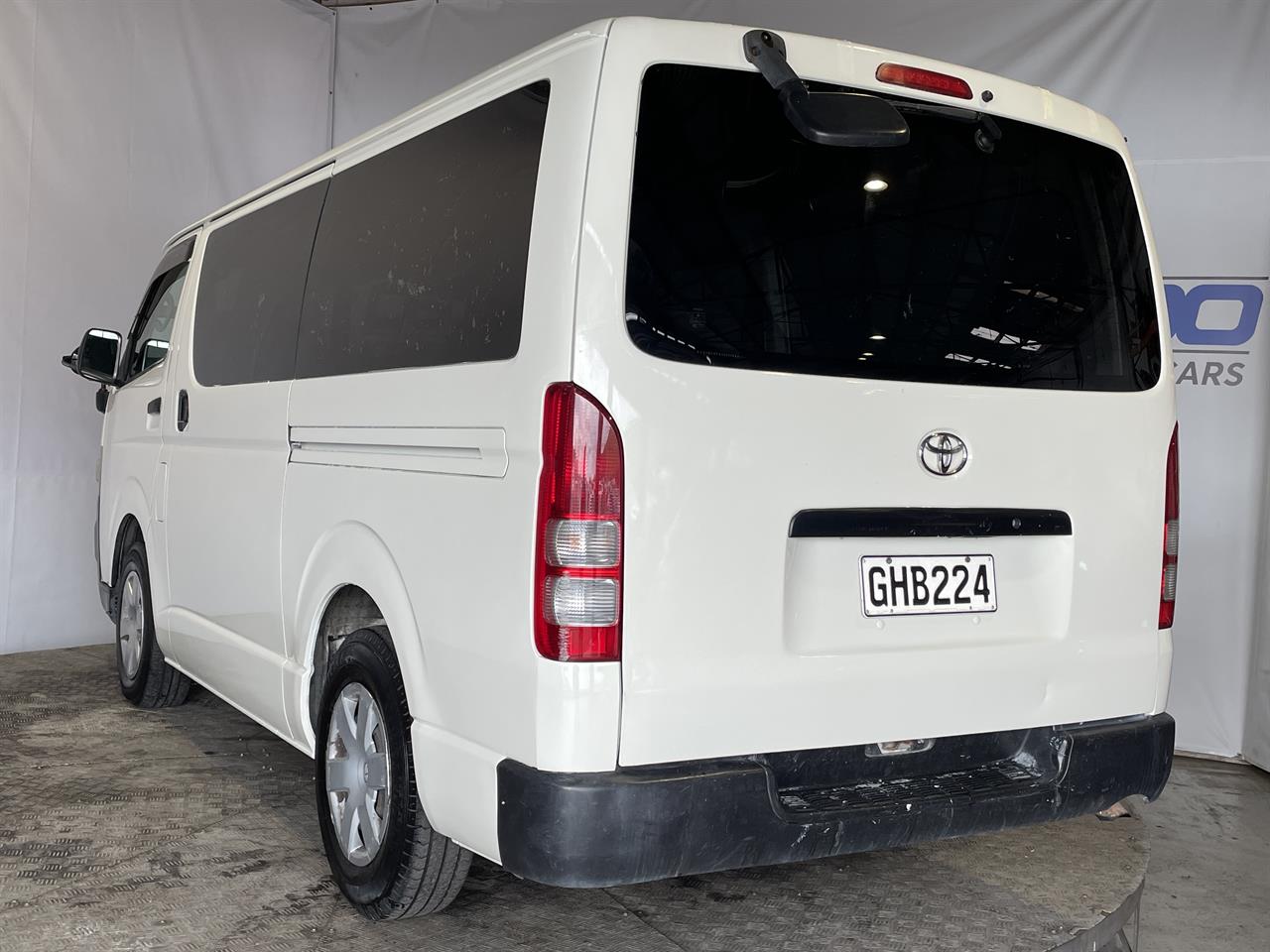 2006 Toyota Hiace