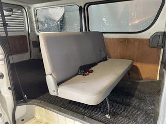 2006 Toyota Hiace - Thumbnail